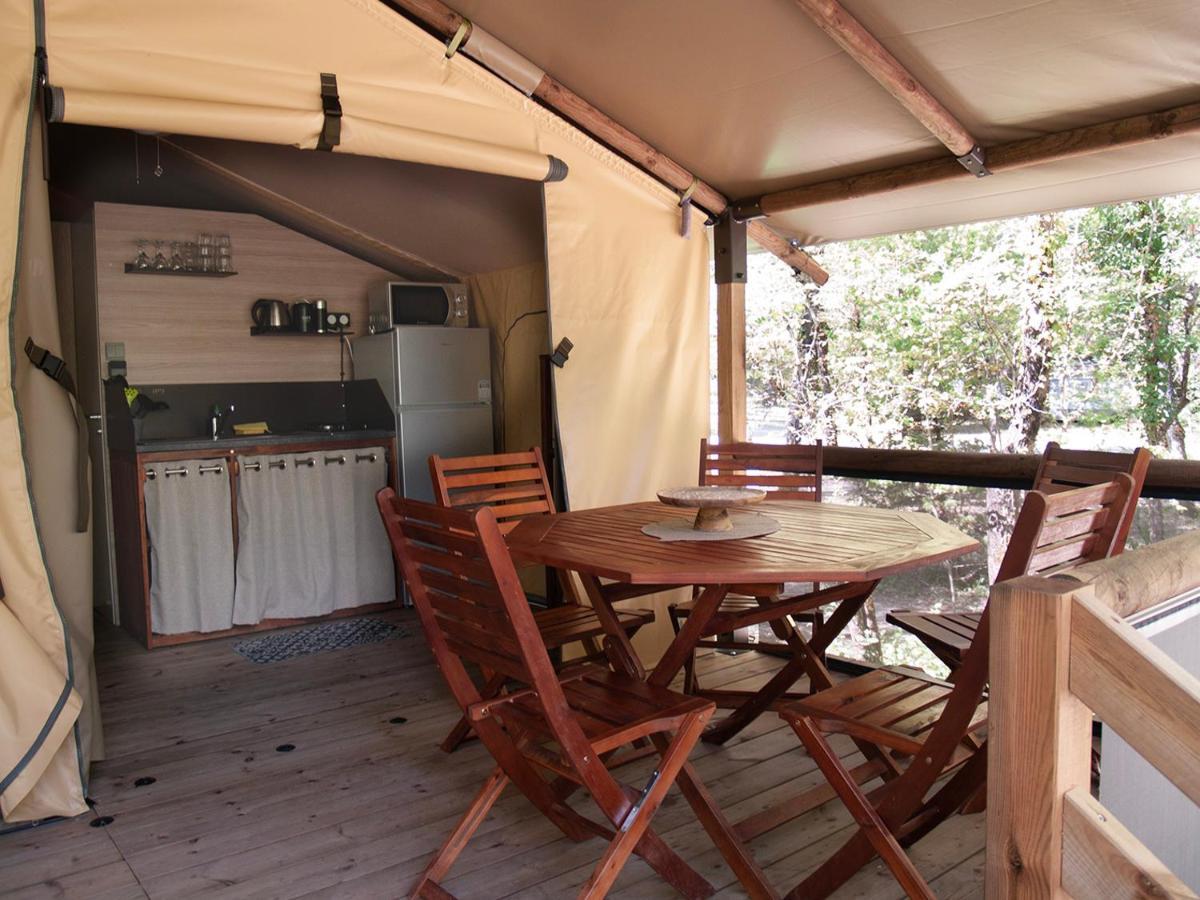 Camping L'Ondine De Provence La Motte-Chalancon Exterior foto