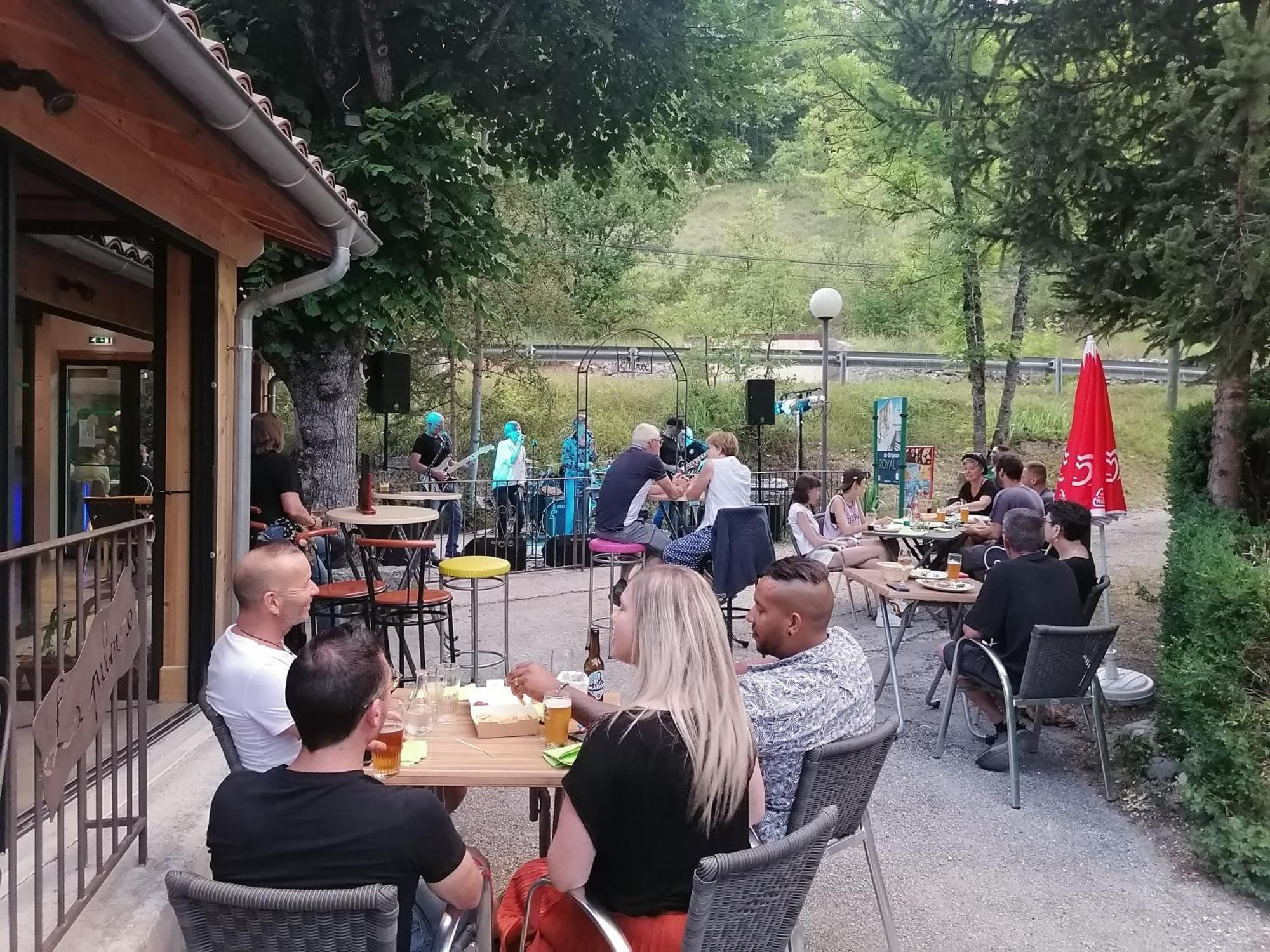 Camping L'Ondine De Provence La Motte-Chalancon Exterior foto